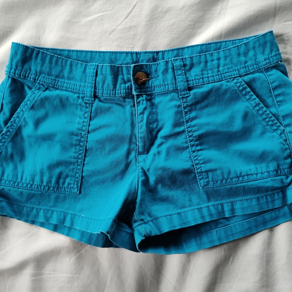 Ladies ARIZONA JEANS Shorts Size 7. Button/Zip Closure Smoke free home